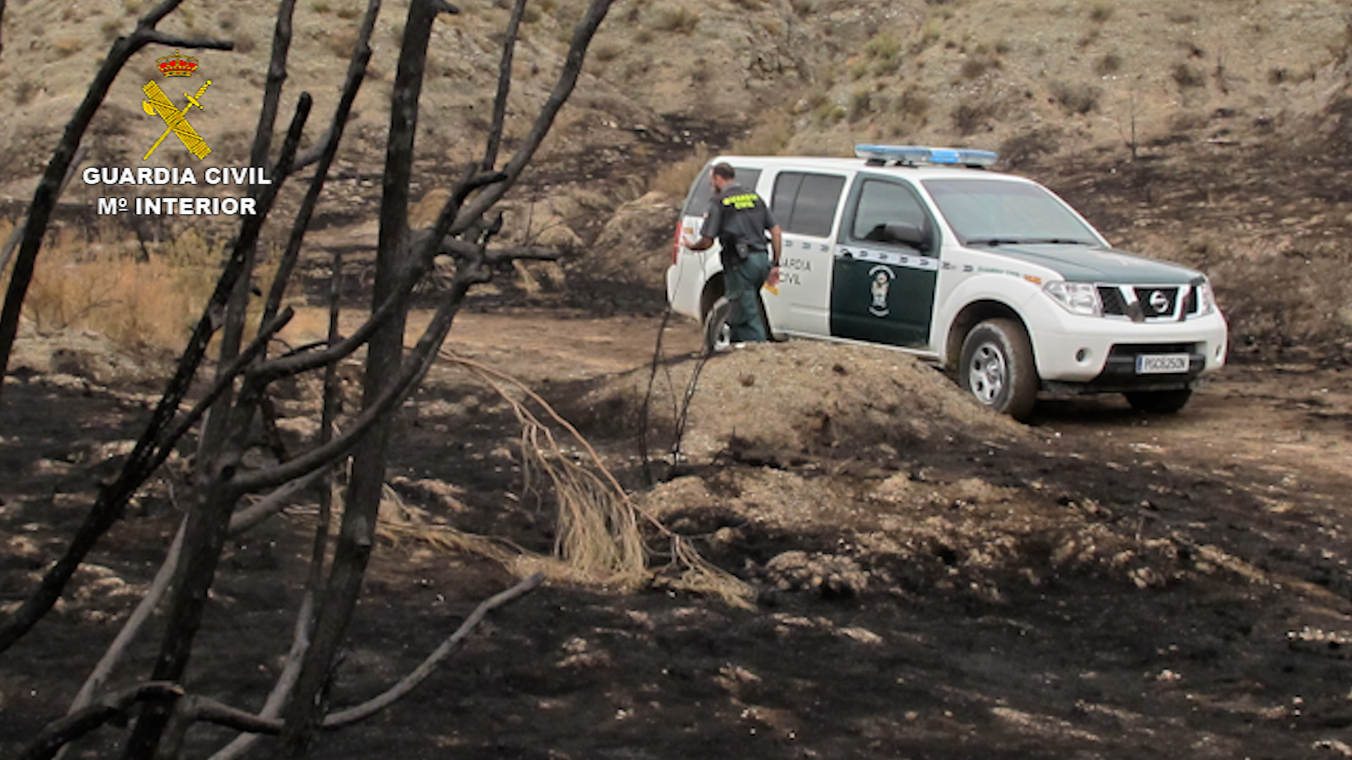 005 incendio guardia civil vehiculo