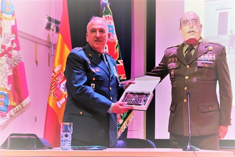 1 REVISTA ENTREGA RECONOCIMIENTO CONFERENCIA 768