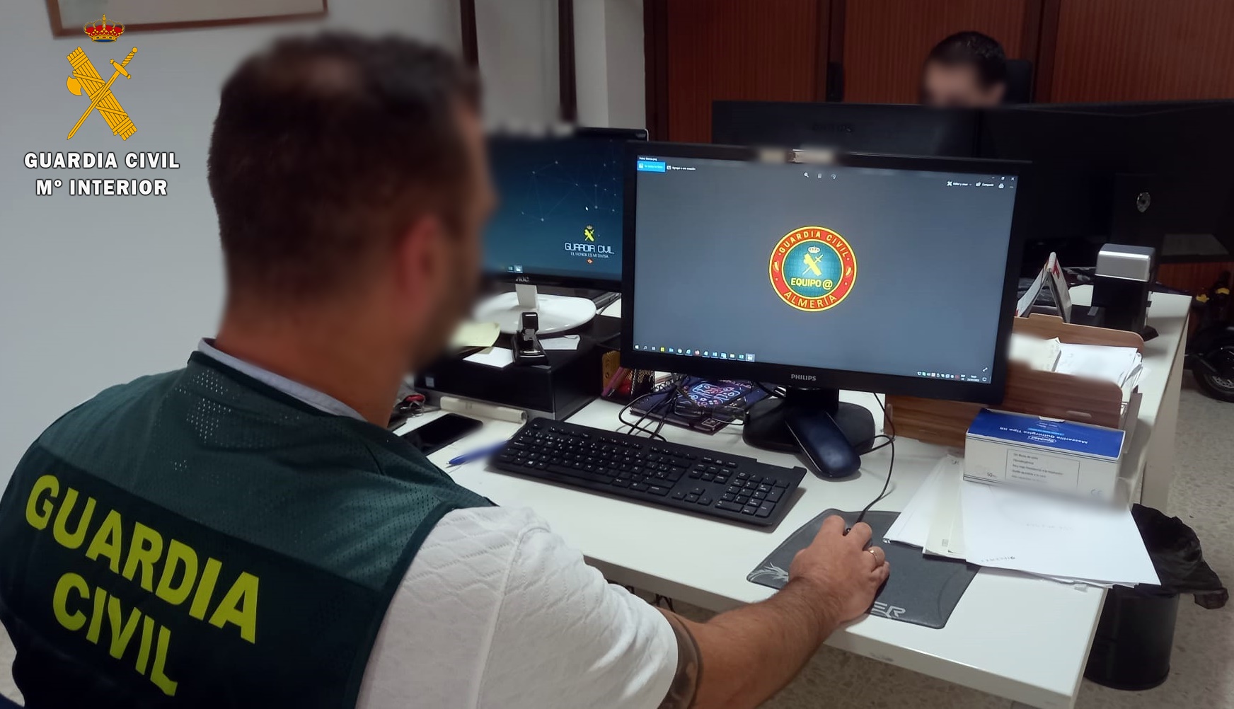 11 ordenador almeria