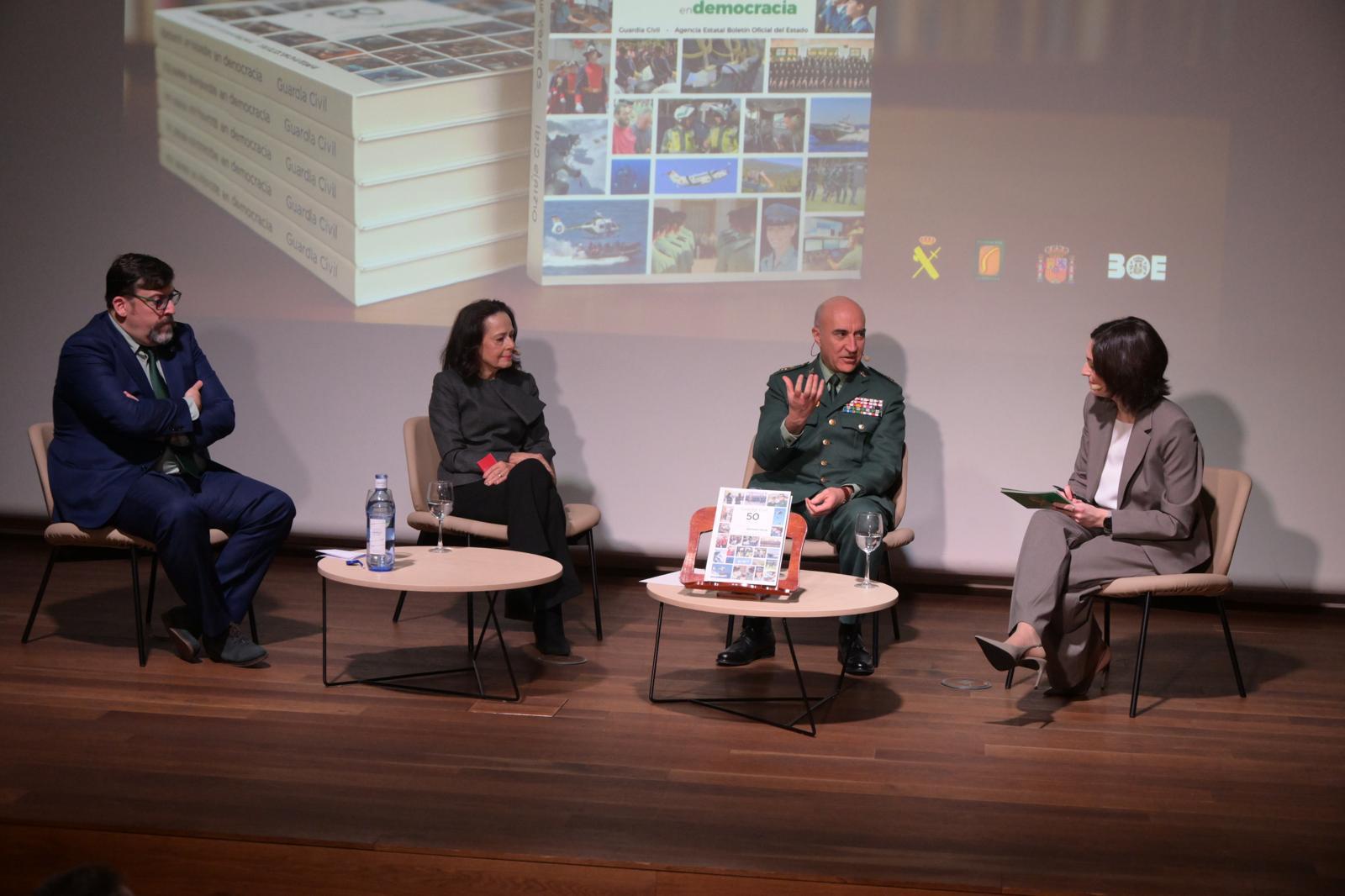 19 12 2025 presentacion libro 01