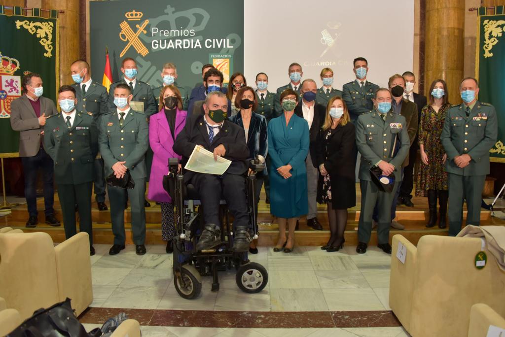 2021 12 15 Premios periodisticos 01