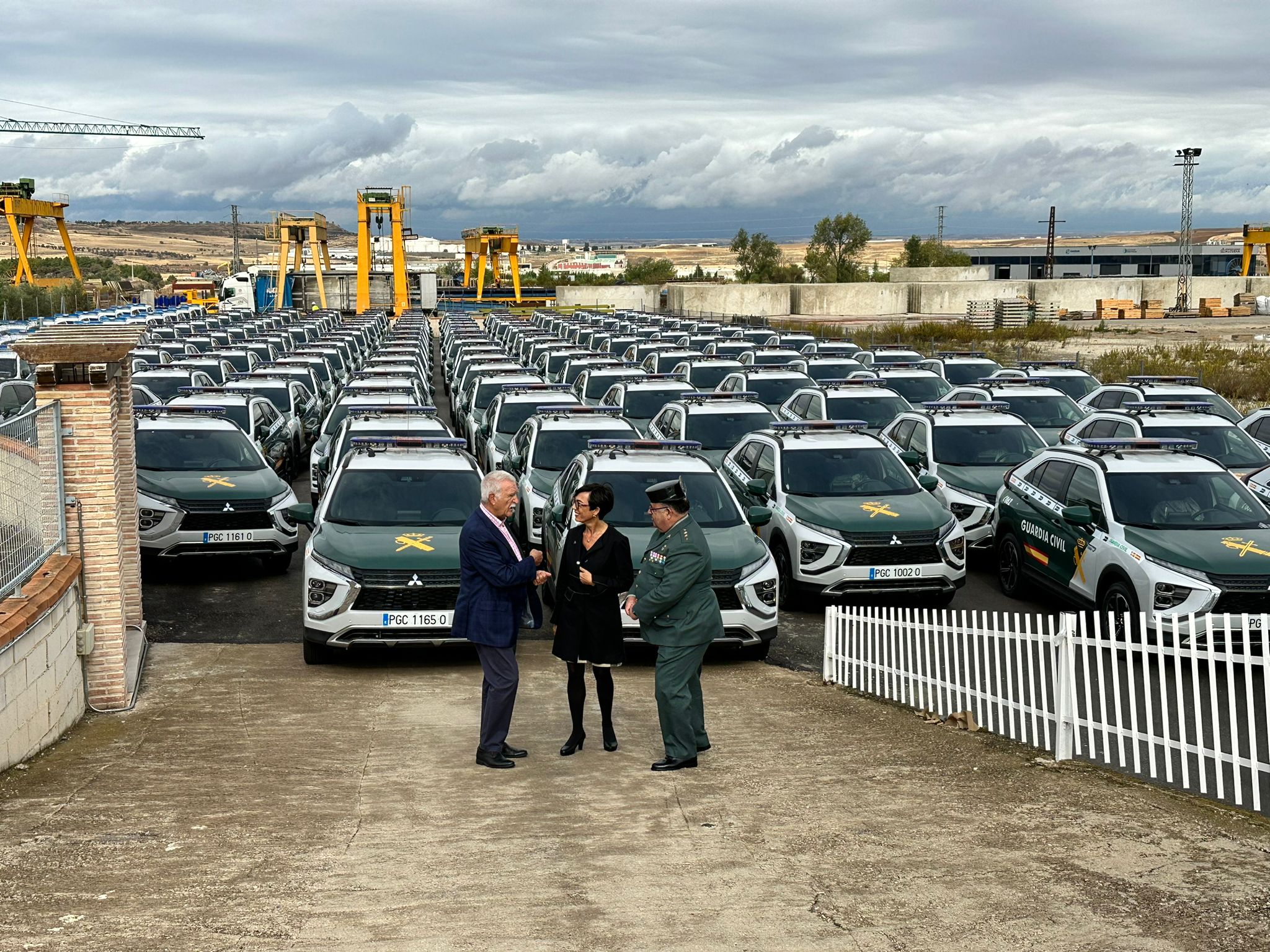 2022 10 21 entrega coches 01