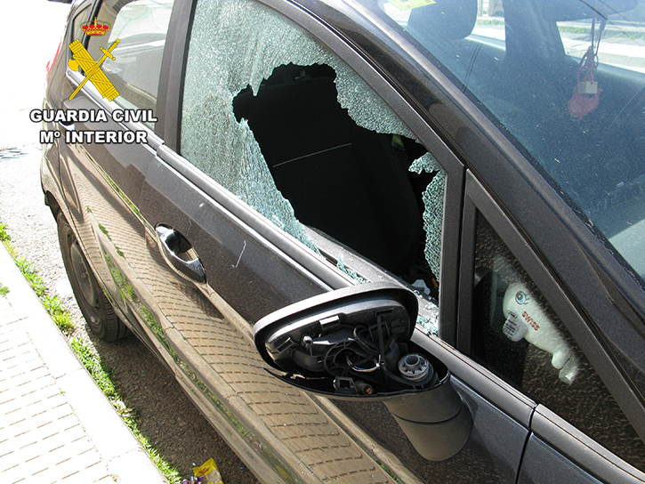 20230407 18 robos interior vehiculo inca lloseta