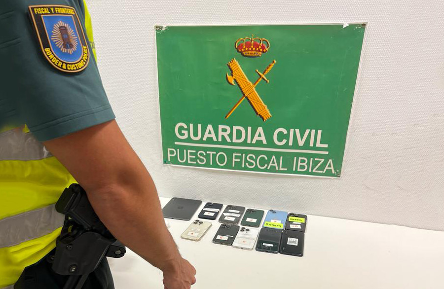 20231002 moviles ibiza