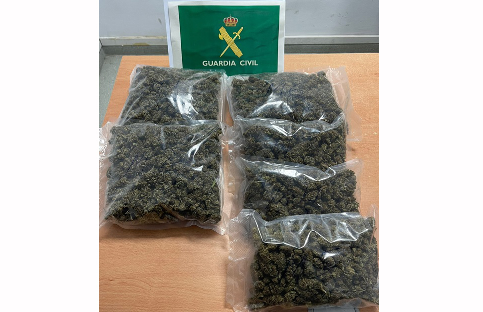 20231214 marihuana cala de Bou