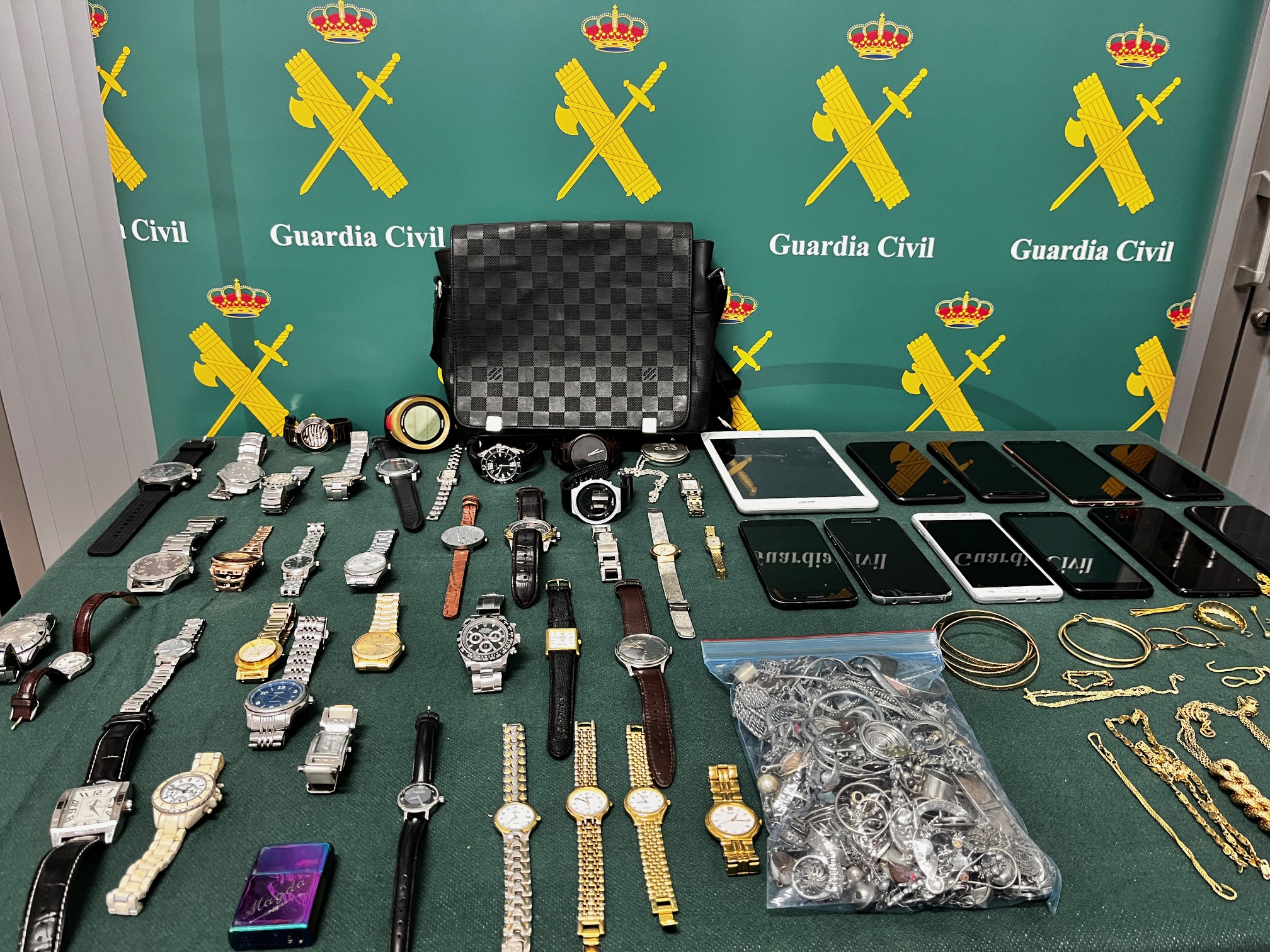 20240117 parte de los efectos recuperados