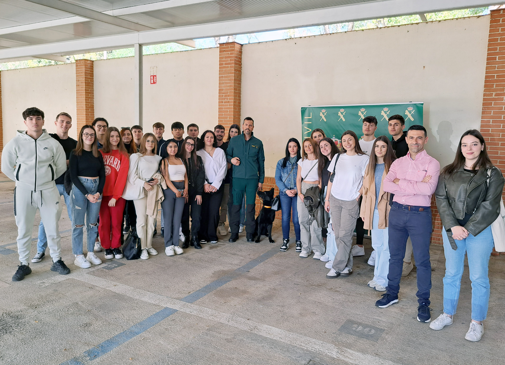 20240413 VISITA ALUMNOS CRIMINOLOGIA UCAM 02
