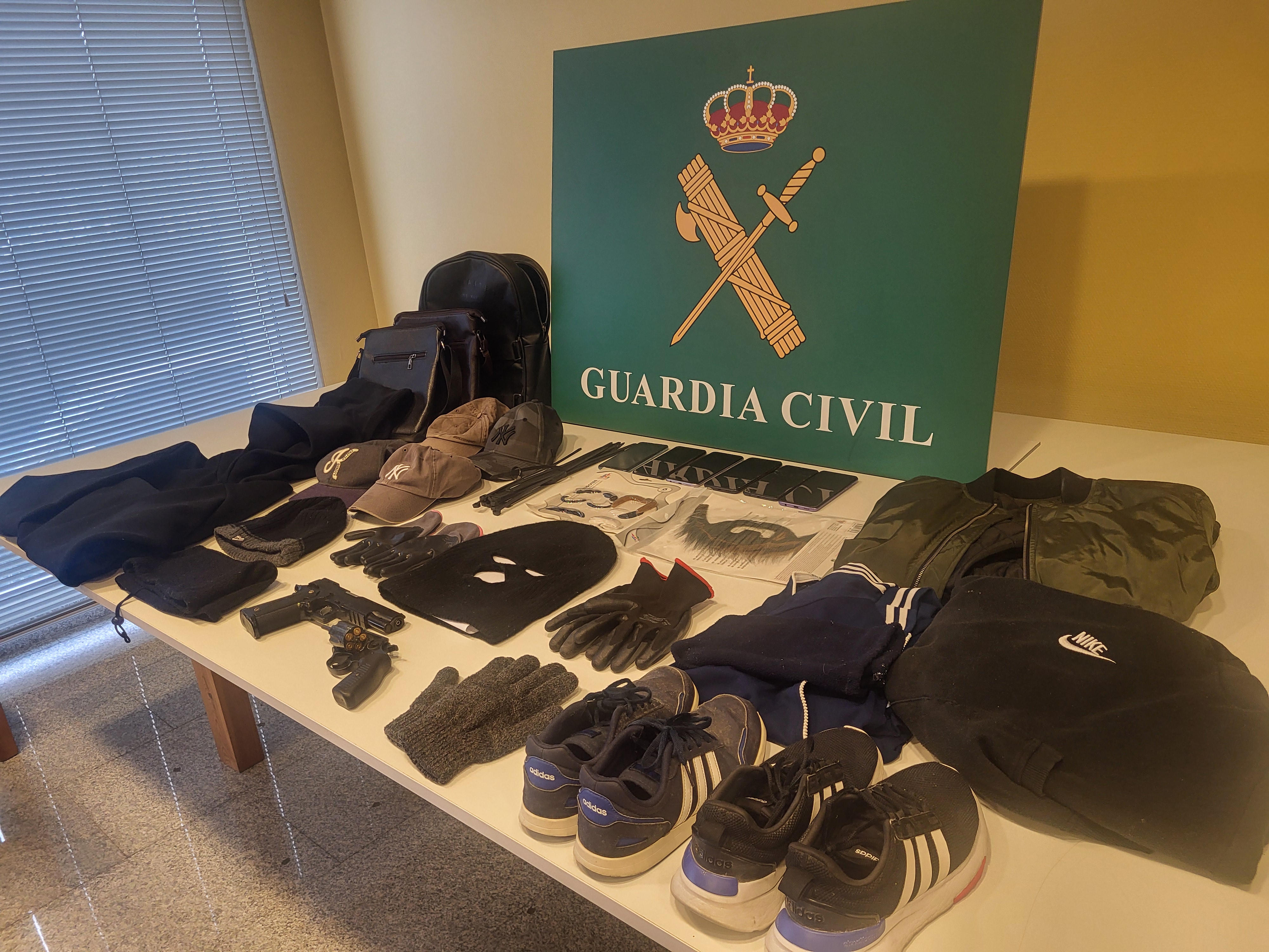 20241121 PJ DETENIDOS ATRACOS