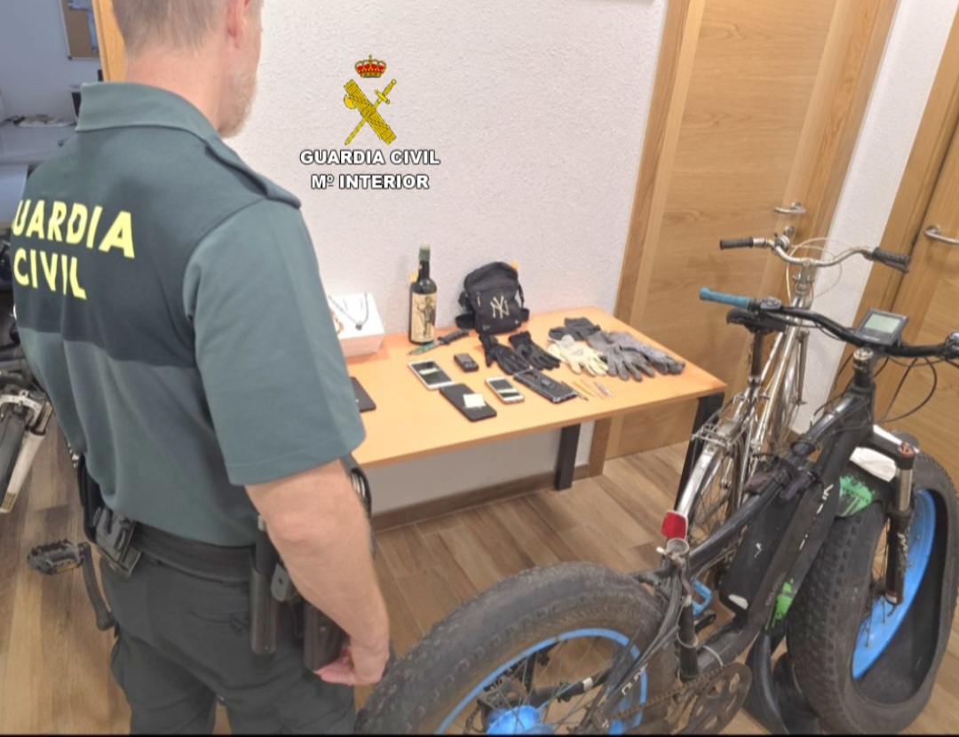 20250618 DETENIDO ROBOS BAIONA