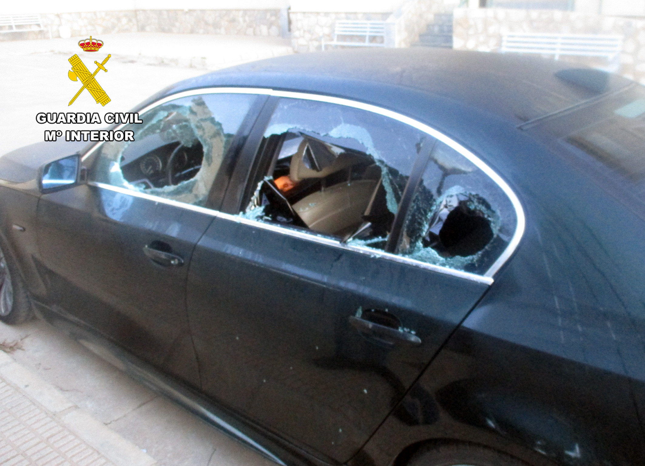 20251118 OP ROLCAR DETENIDOS ROBOS INT VEH SAN JAVIER 01