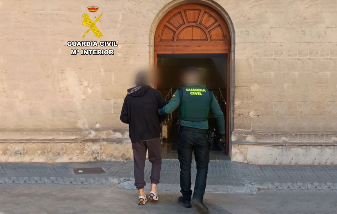 20260408 robo establecimiento Esporlas