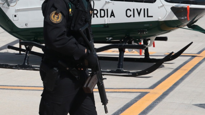 2 SG 553