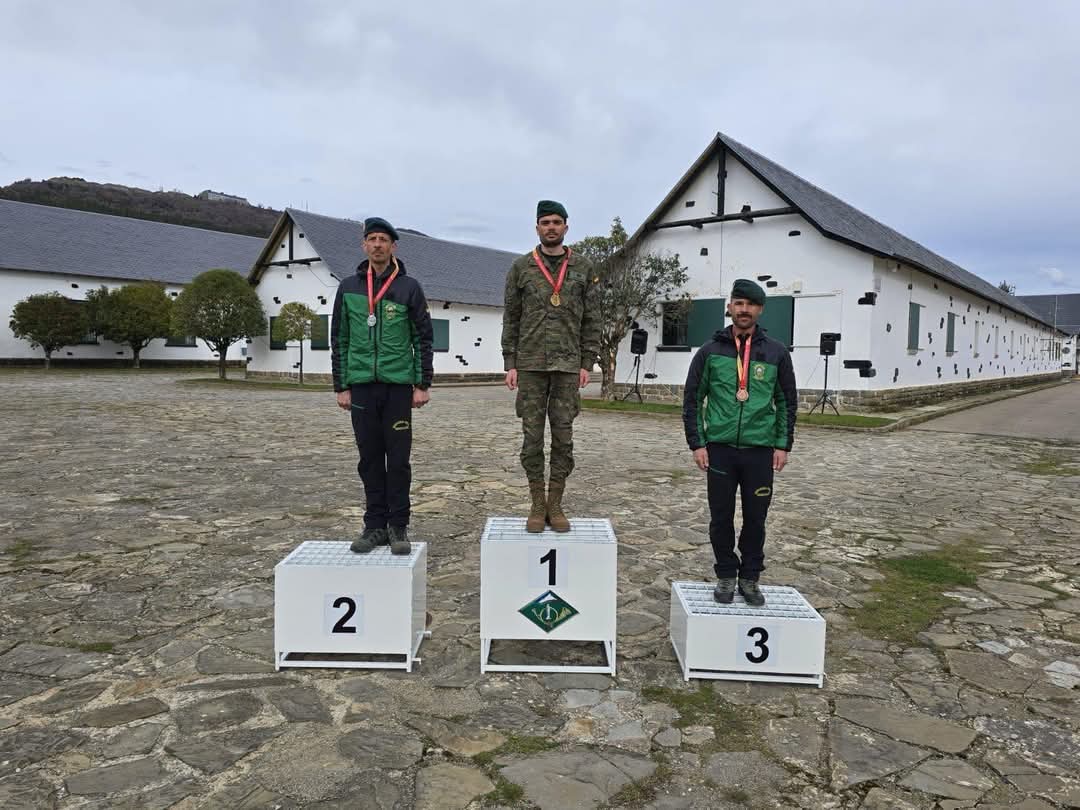 94c085db 615f 4243 9bf5 fa33c9e4e8e8