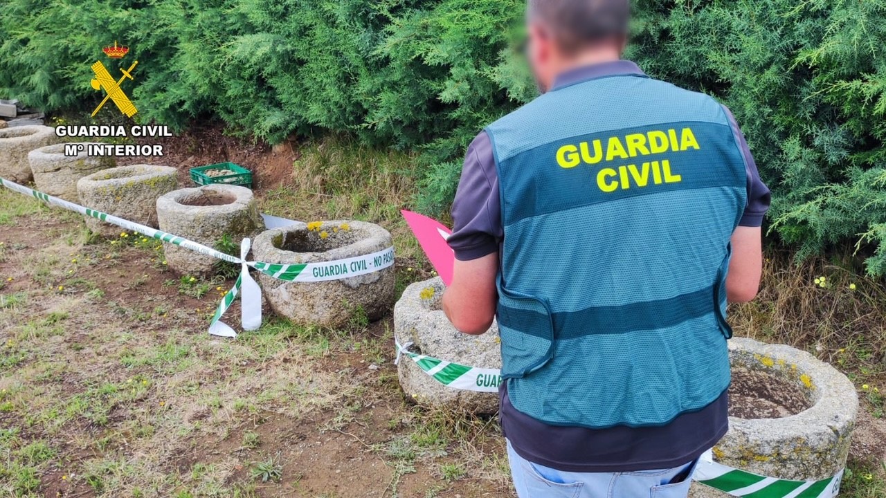 Detenidos robo pilas granito 2