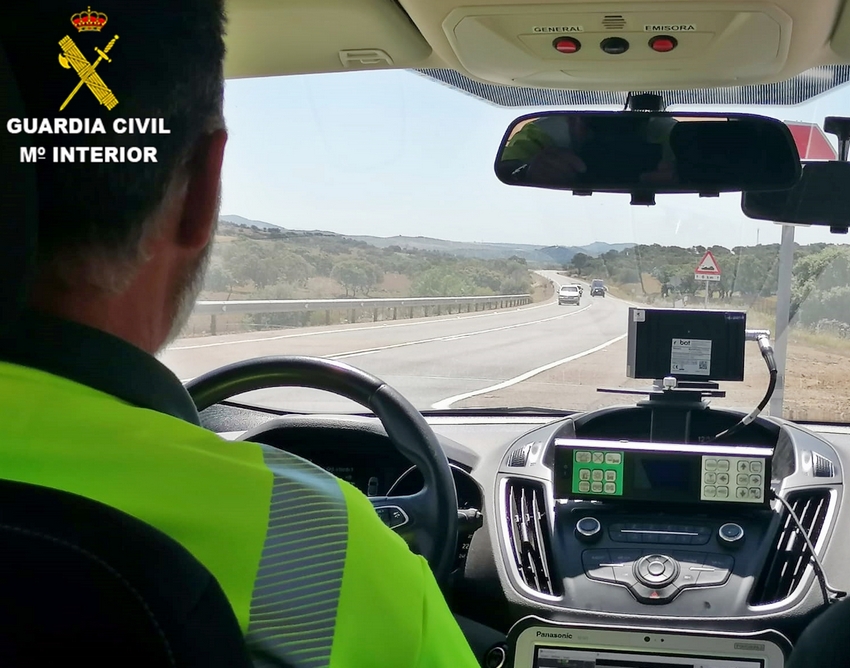 FOTOGRAFIA ARCHIVO control radar estático de velocidad