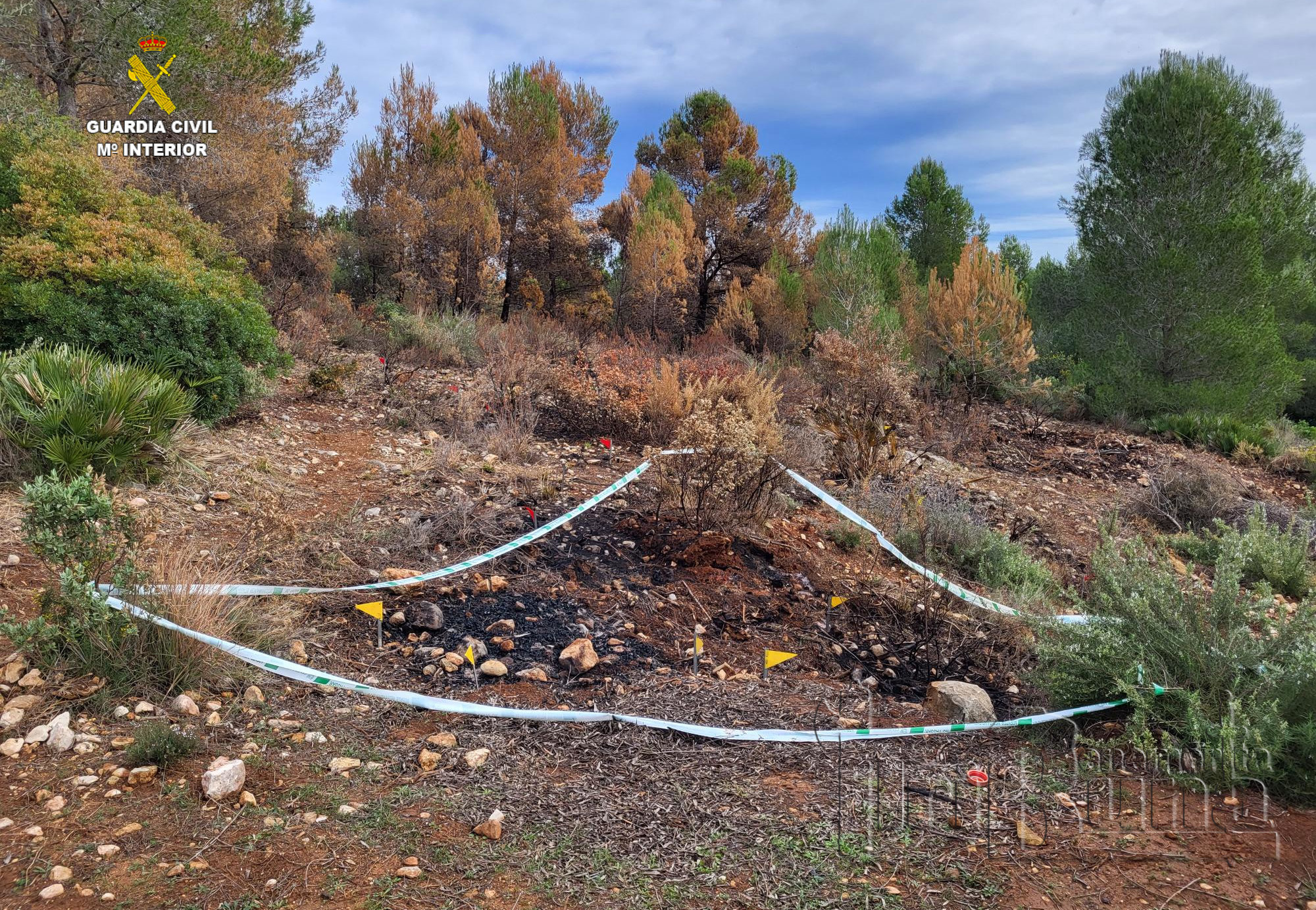 FOTO 1 incendio guardia civil marca de agua