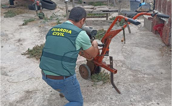 FOTO 2 MAQUINARIA AGRÍCOLA