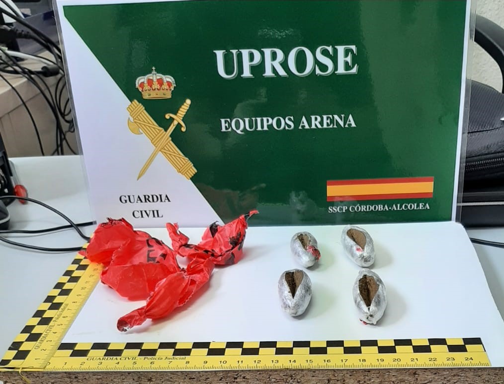 FOTO 4 BELLOTAS APREHENDIDAS