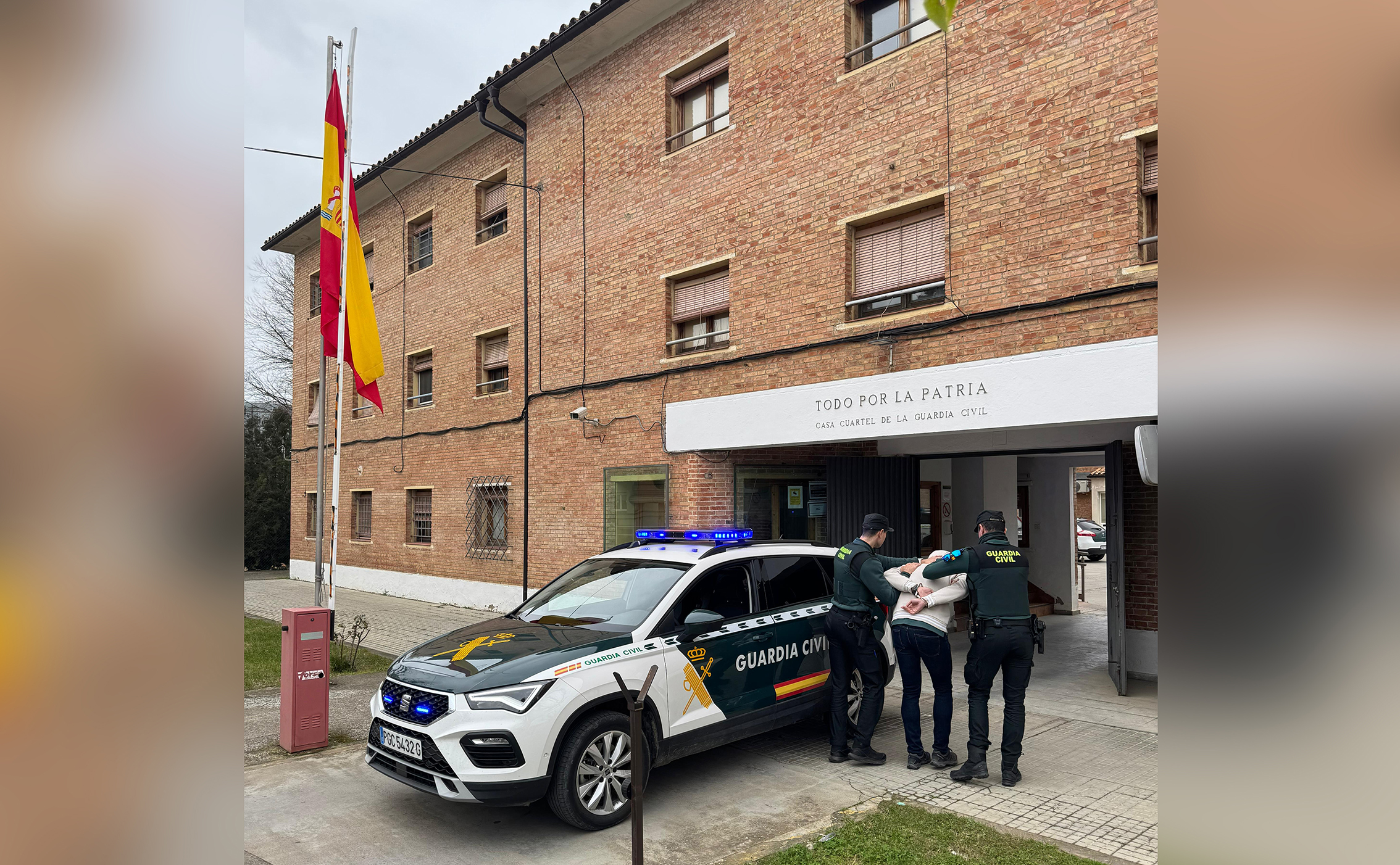 FOTO cuartel barbastro huesca