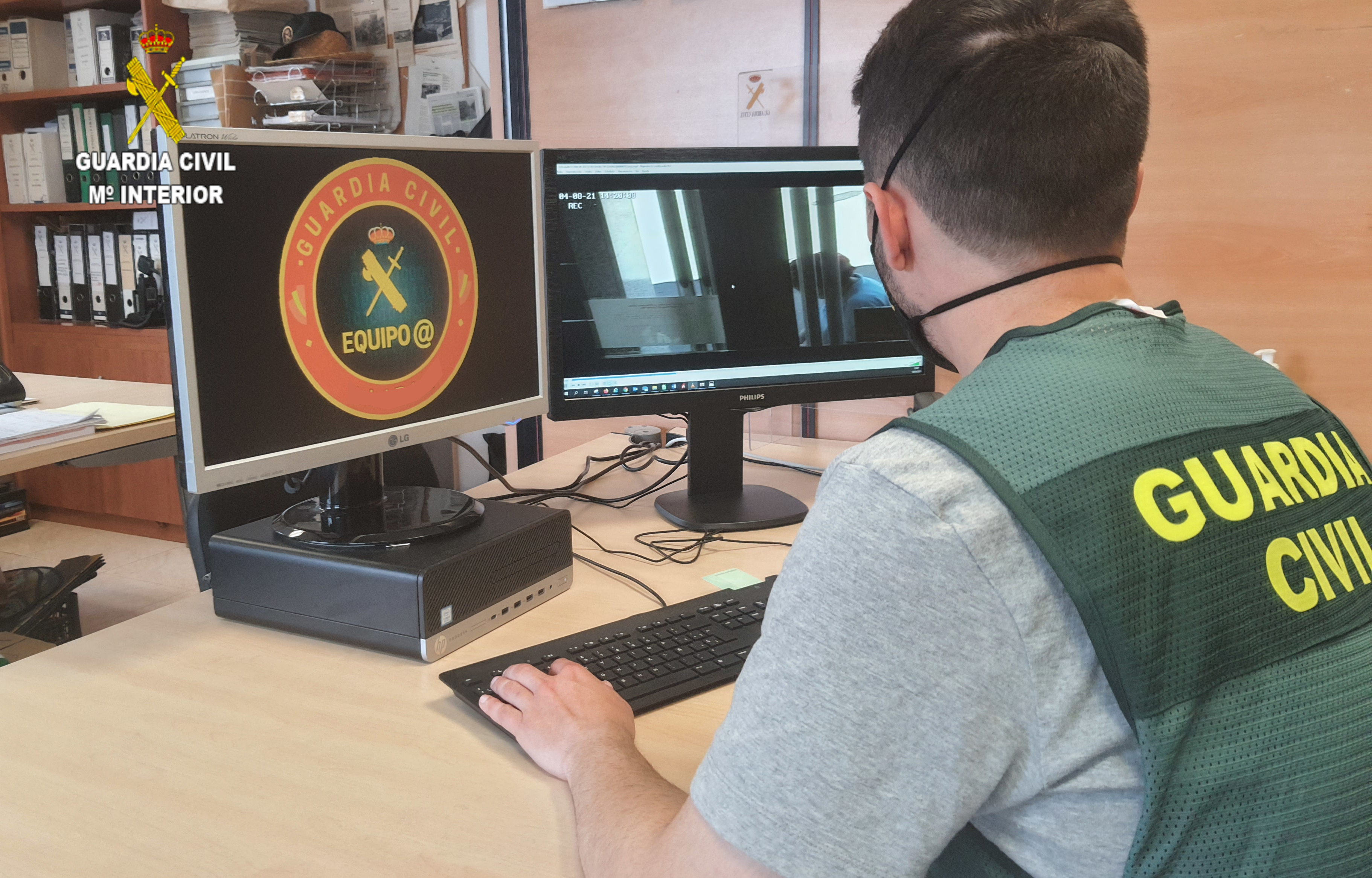 FOTO equipo arroba generico ordenador