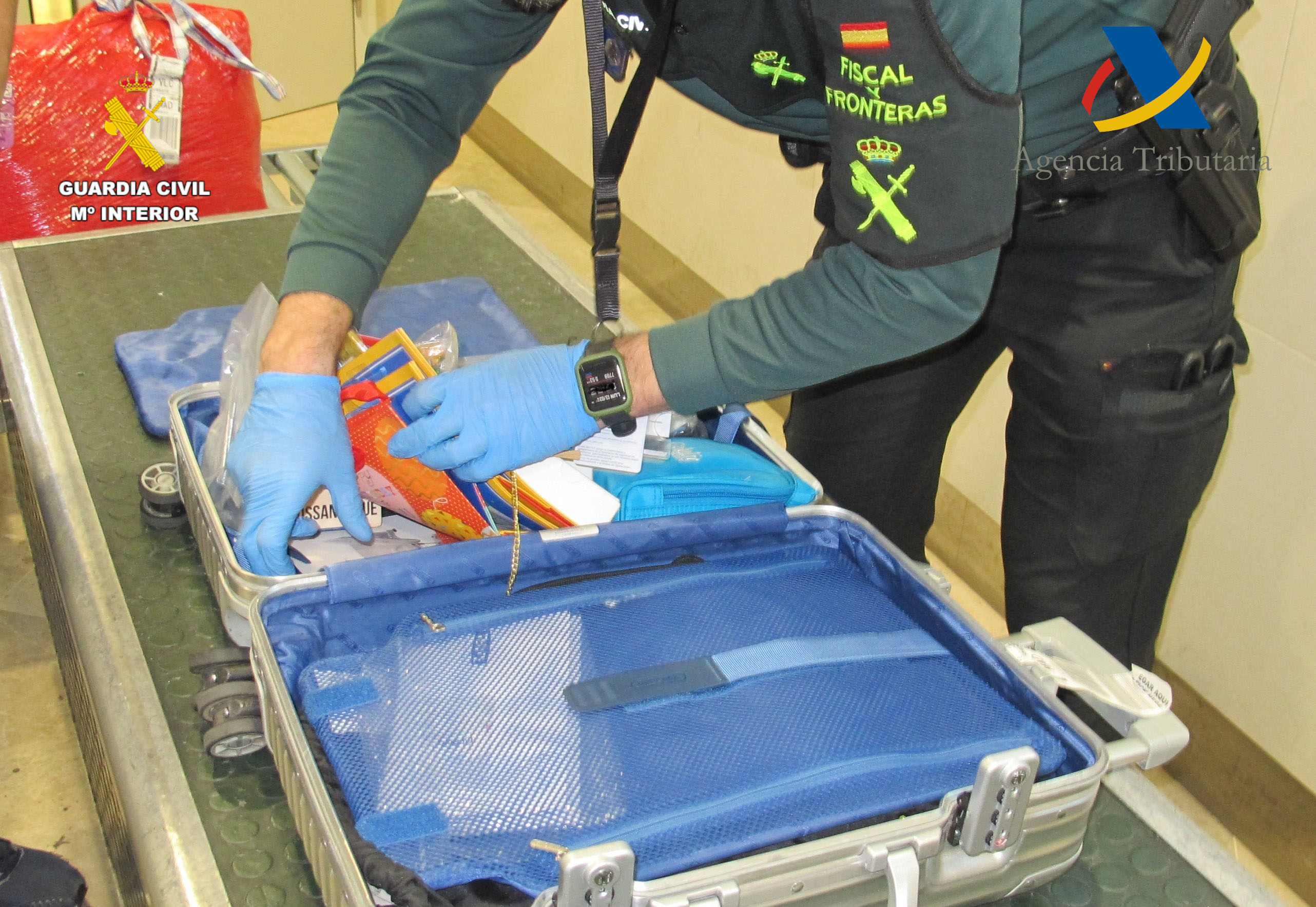 FOTO valencia 130426 aeropuerto2