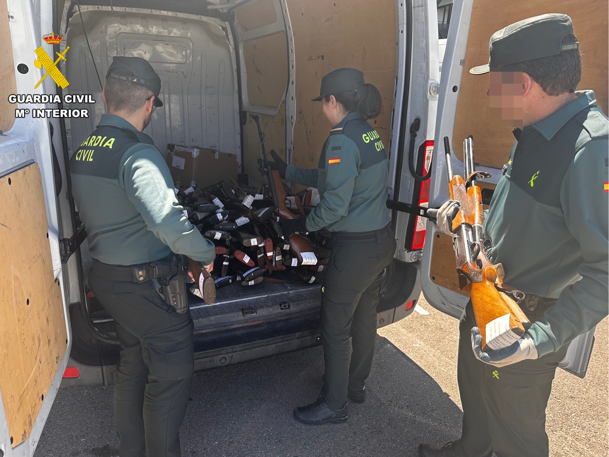 Fotografia huesca destruccion armas