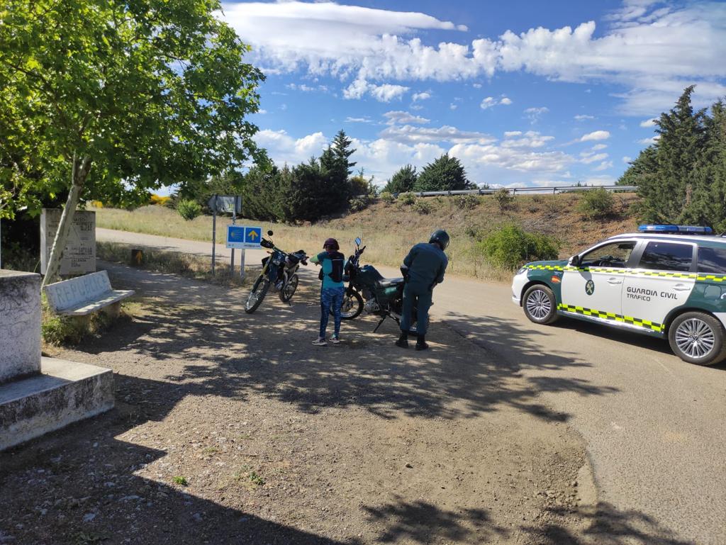 Guardia Civil Relevos contra el Cancer Camino de Santiago