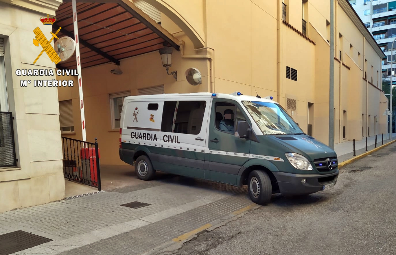 Guardia Civil furgon presos