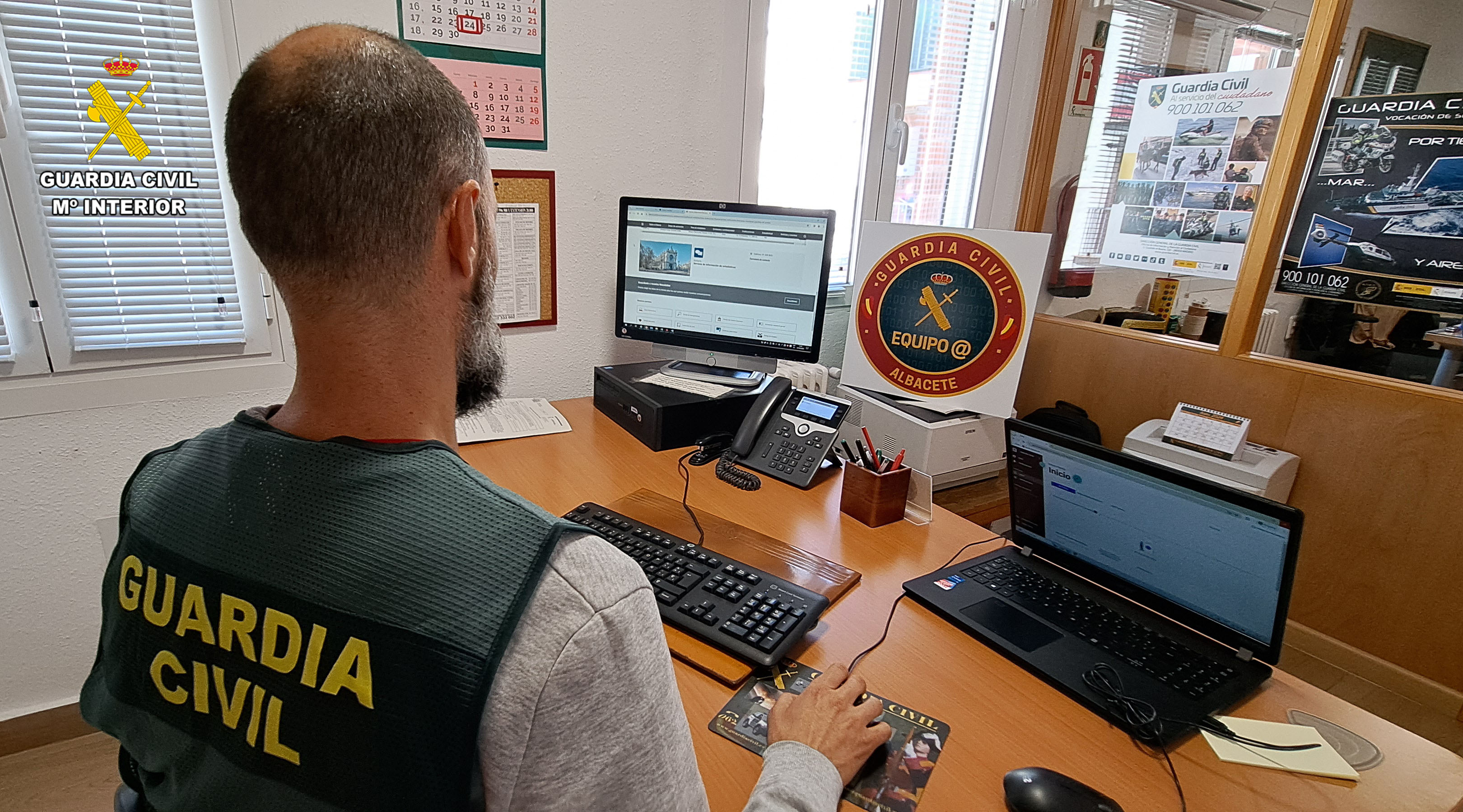 Imagen PRENSA arroba albacete ordenador