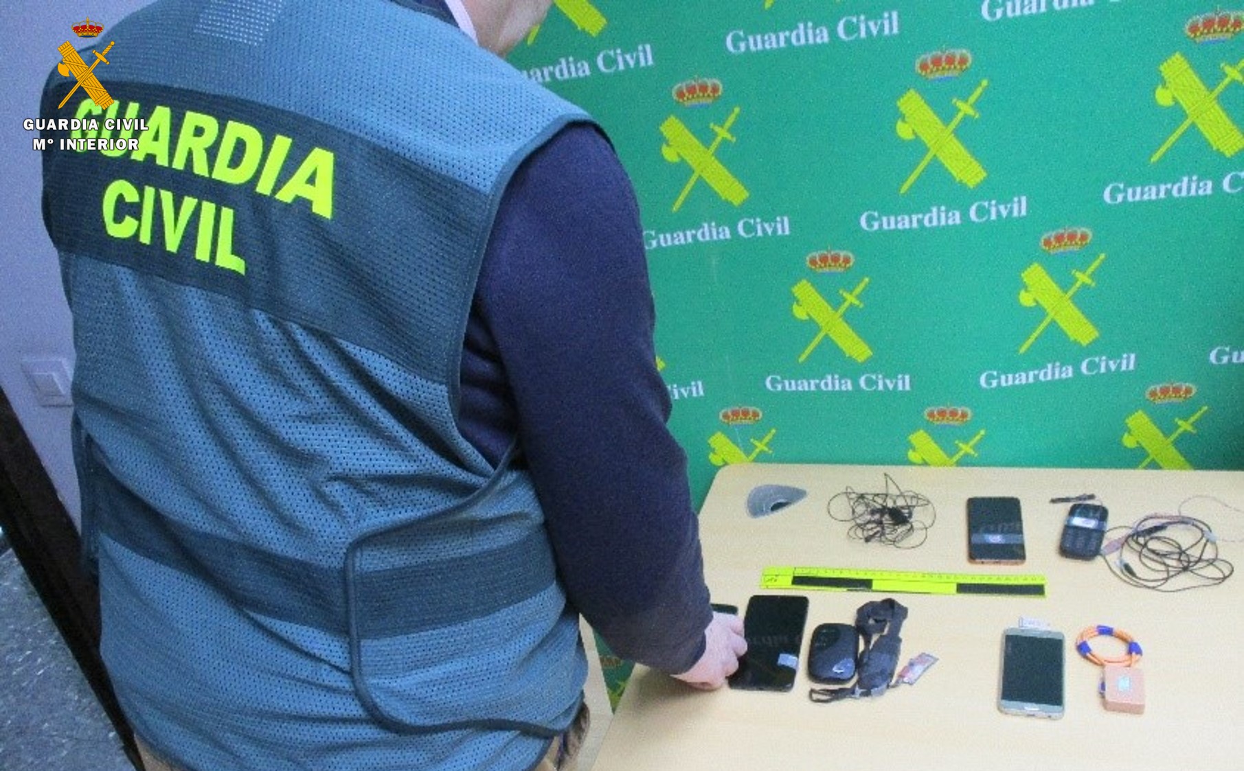 Imagen de archivo medios electrónicos