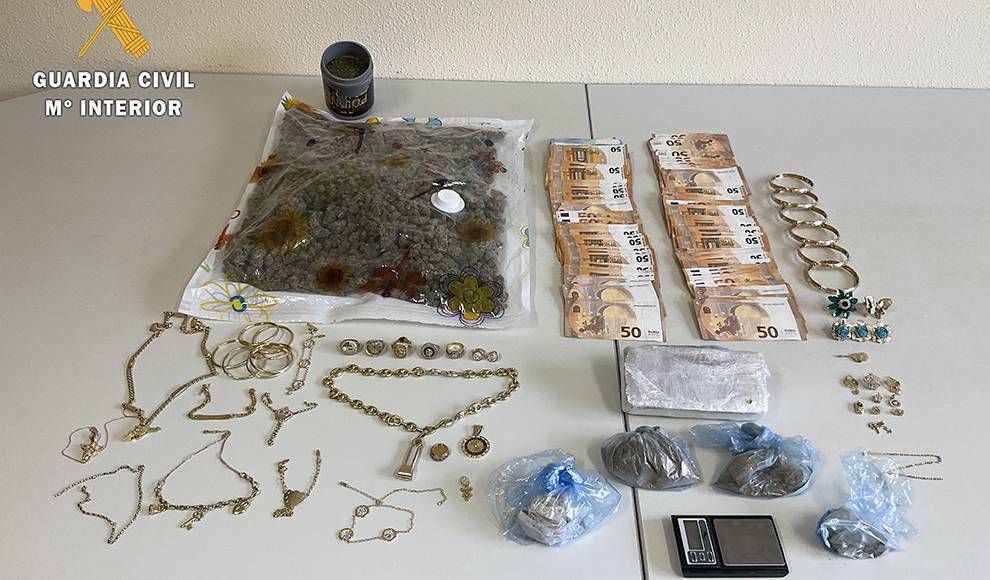 Operación Badala de la Guardia Civil de Salamanca contra el tráfico de drogas en Ciudad Rodrigo detail