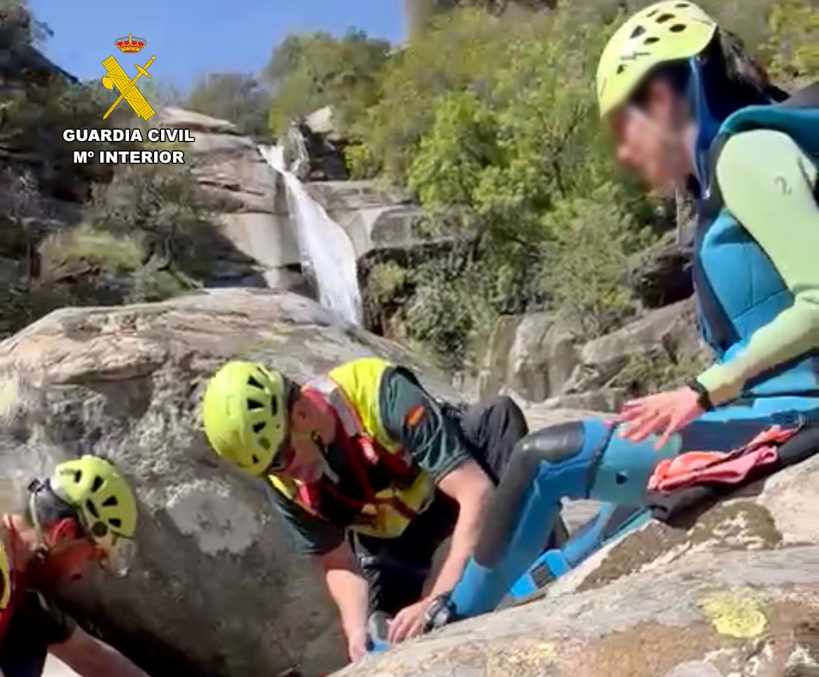 Rescate en Garganta Los Papuos de Jerte