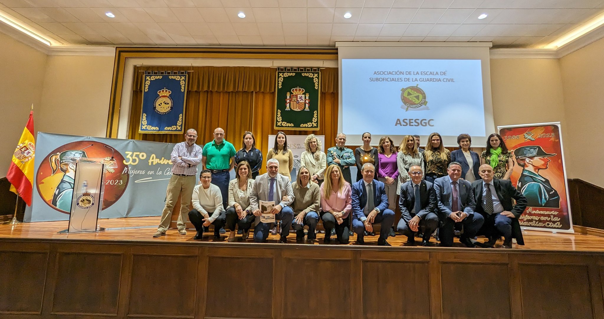 acto asesgc mujer guardia civil