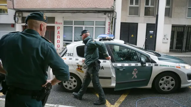 agentes de la guardia civil archivo