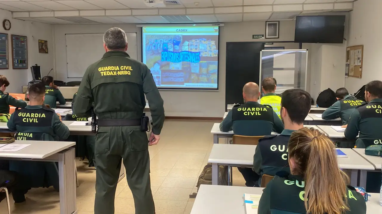 clase desactivacion explosivos tedax guardia civil