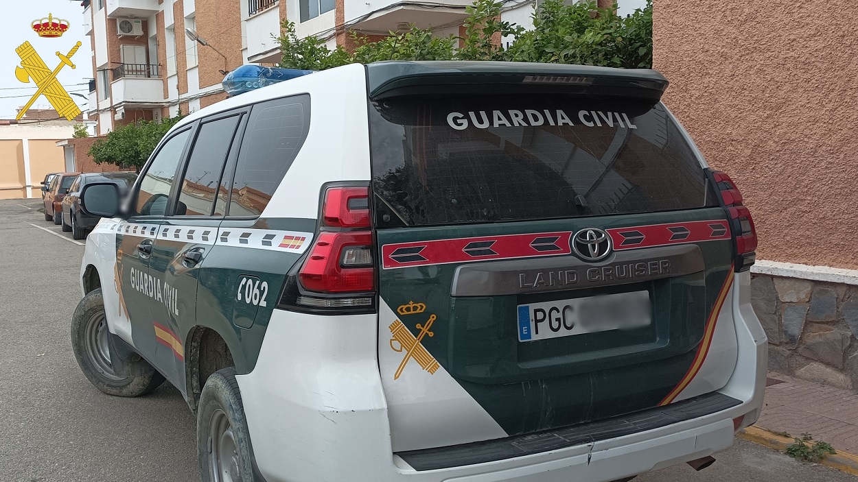 coche de la guardia civil ep