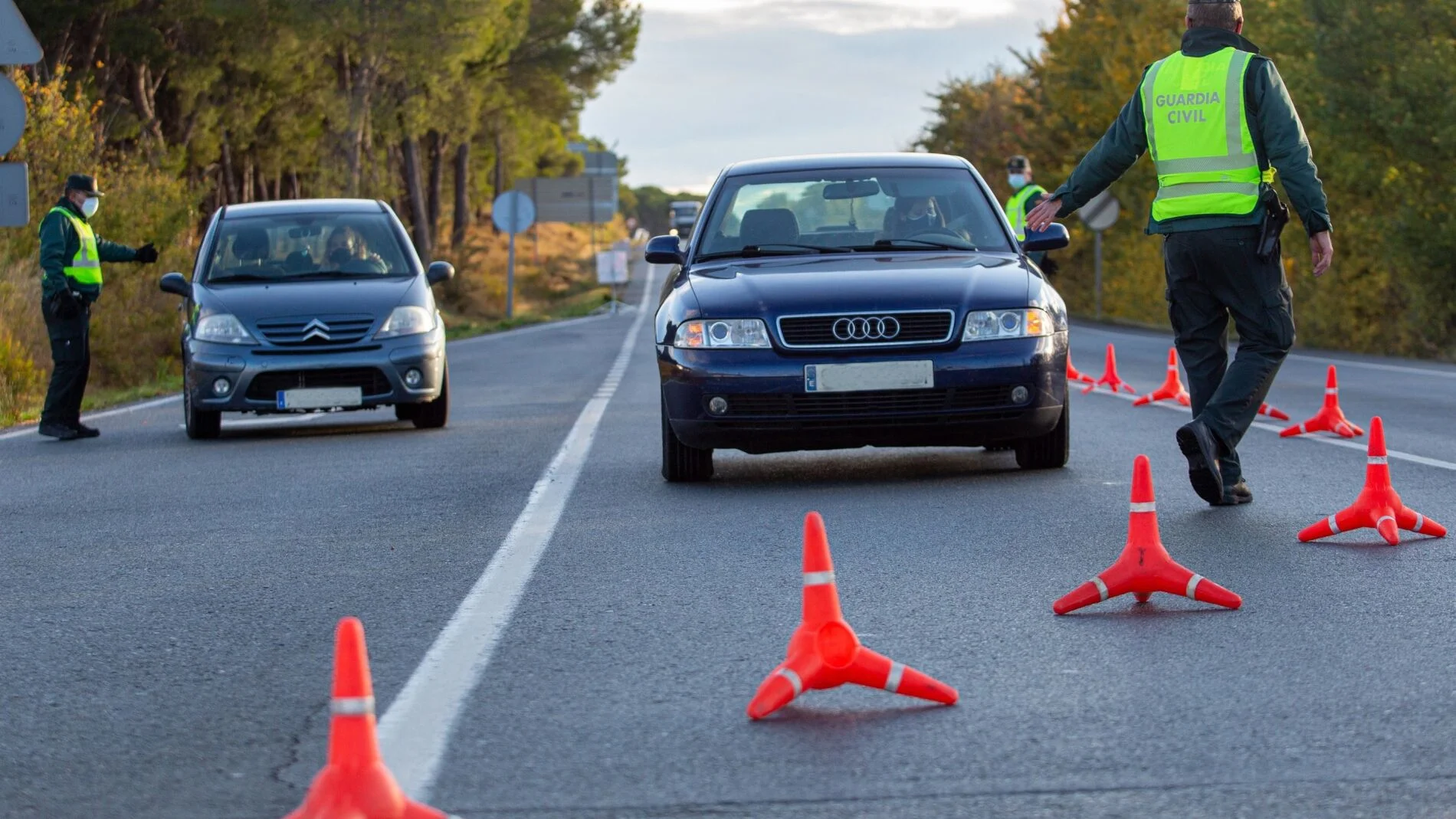 control guardia civil navarra
