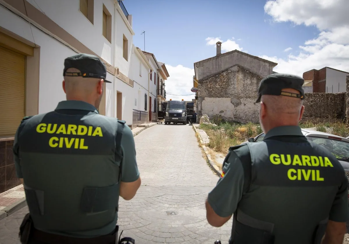 dos guardias civiles seguridad ciudadana