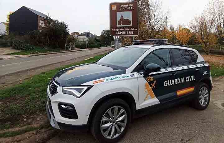 entrada localidad de Bembibre. Guardia Civil