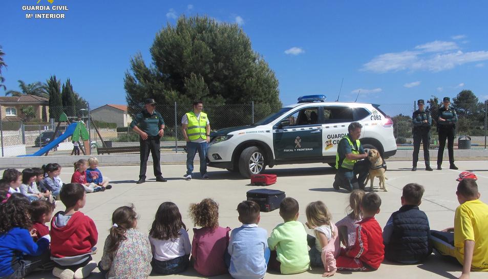 exhibicion guardia civil pixeladaseleccionadamosca