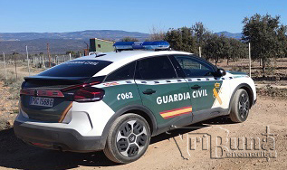 foto 002 vehiculo guardia civil marca agua2