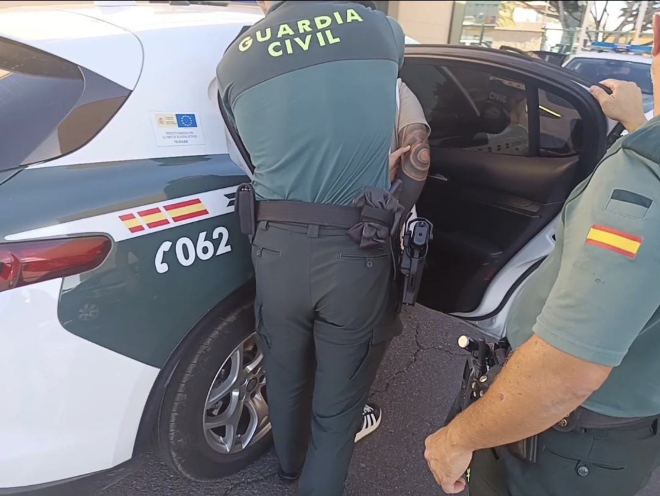foto archivo detencion seguridad