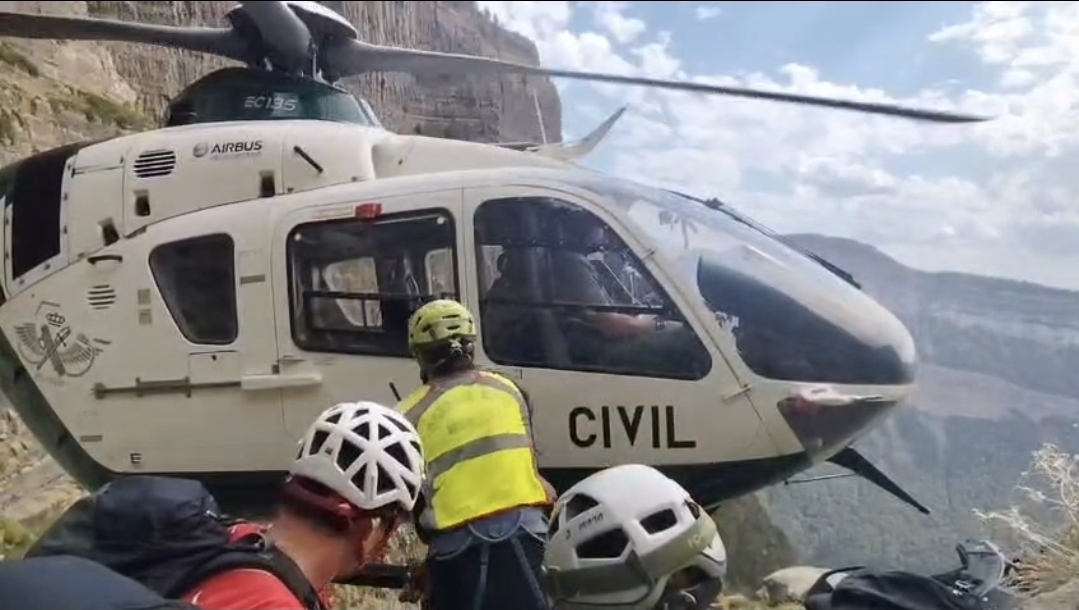 foto archivo rescate montaña helicoptero