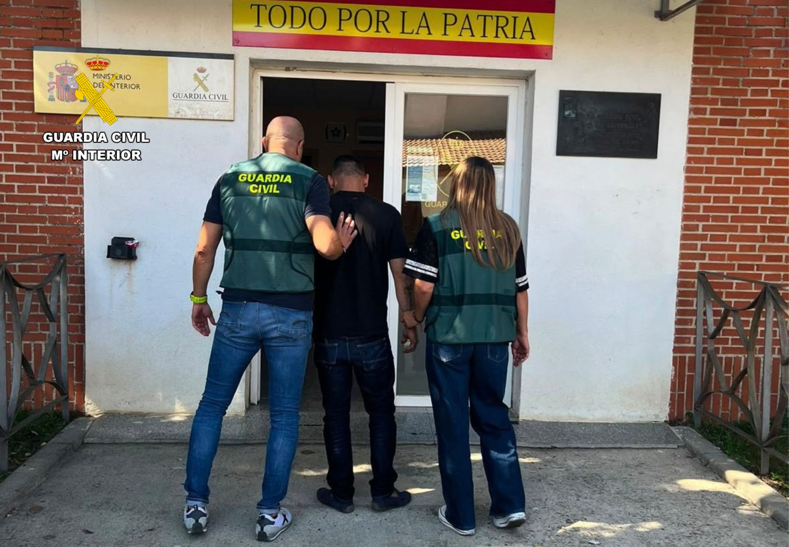 foto detención un implicado