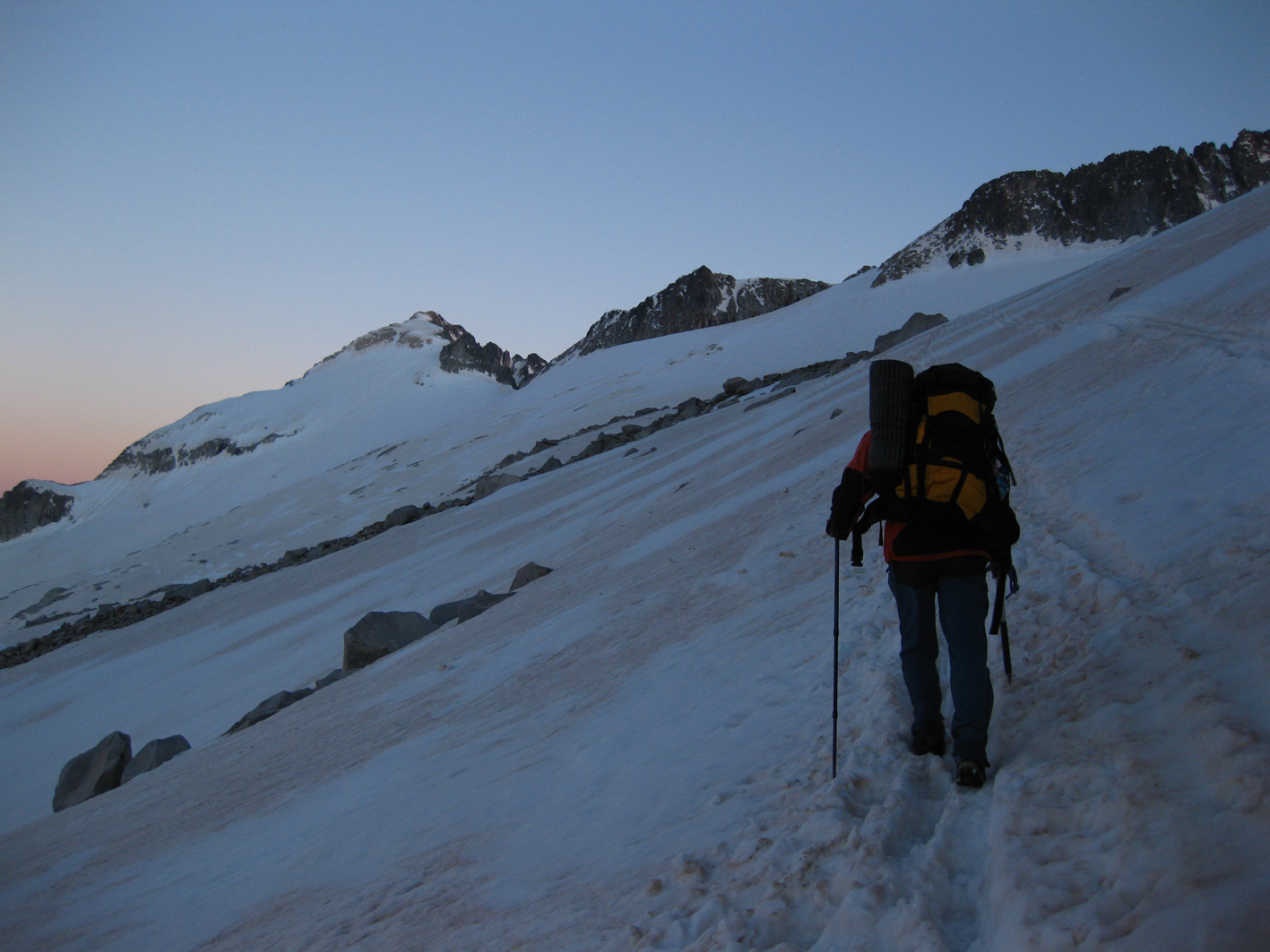 glaciar aneto amanecer