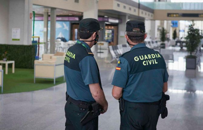 guardia civil aeropuerto