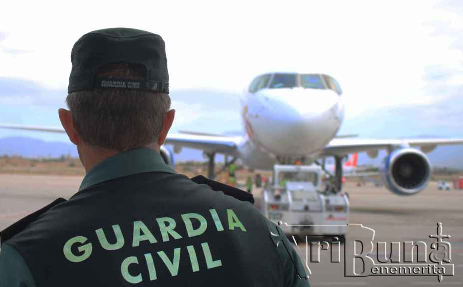 guardia civil aeropuerto marca agua
