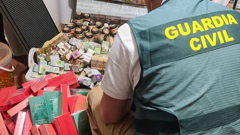 guardia civil navarra cosmeticos retirados