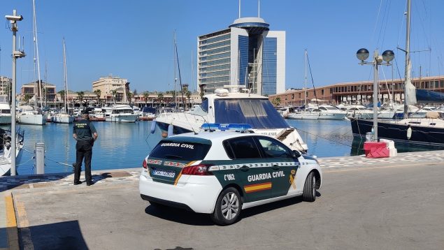 guardia civil puerto melilla