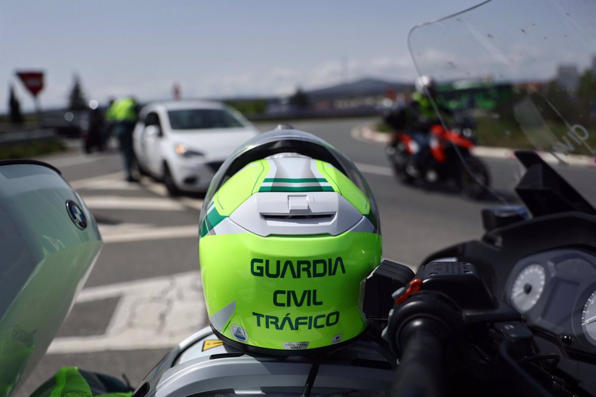 guardia civil trafico casco